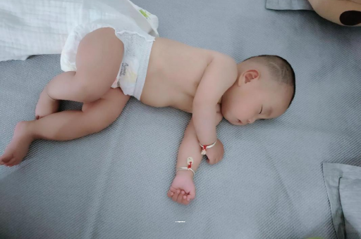 泸州没满月的宝宝
